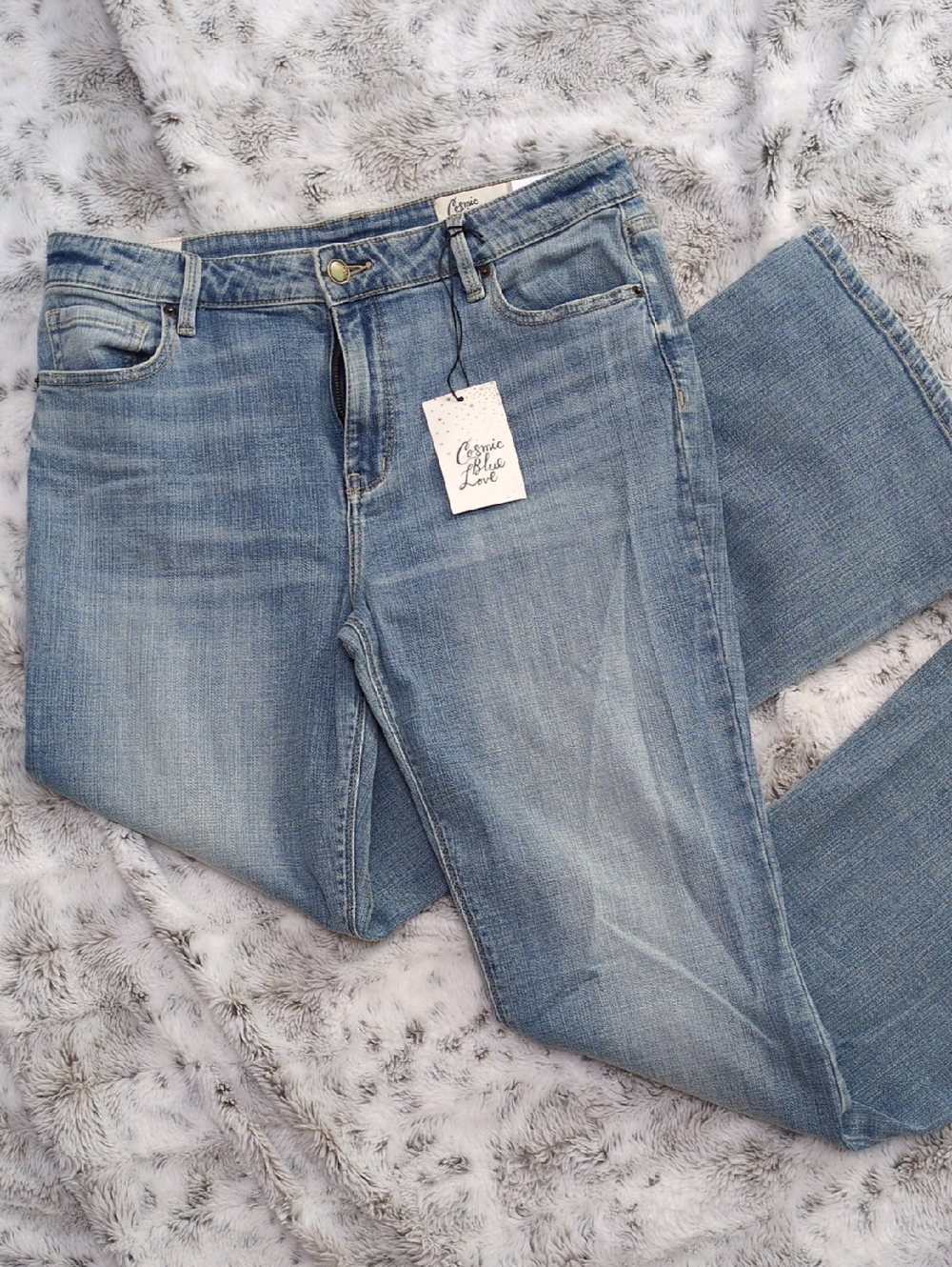 $10 MOVING SALE! Tall Levi's Women's Light Wash Straight-Leg Jeans